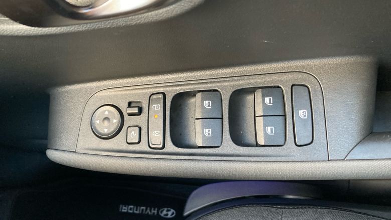 Hyundai INSTER 85kW 02 49kWh 5dr Auto Electric Hatchback